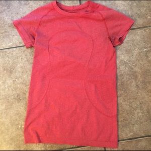 Lululemon short sleeve shirt